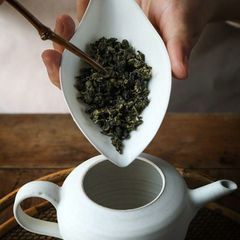 送料無料 白磁 花弁型 茶則MYZH47