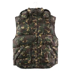 CELINE (セリーヌ) LOOSE JACKET IN PRINTED NYLON MULTICOLOR 2W425061O カモ キルティングベスト バックロゴプリント カーキのサムネイル