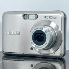 fujifilm finepix A100 デジタルカメラ 乾電池式 シルバー fujifilm finepix A100 デジタルカメラ 乾電池式 シルバー 富士