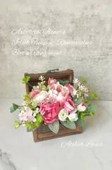 枯れないお花⭐︎チューリップとラナンキュラスのトランクボックスアレンジ