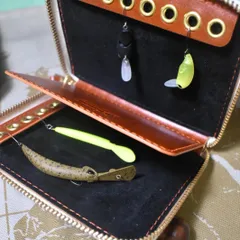 ミドルルアーワレット　本革レザー　手染めアンティークレッド　ハンドメイド　渓流 ミドルルアーワレット 本革レザー 手染めアンティークレッド