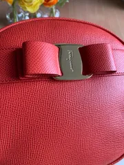 Salvatore Ferragamo オレンジショルダーポーチ