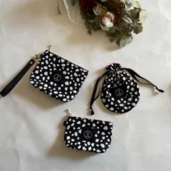 ダルメシアン柄が可愛い大人の巾着袋とポーチの３点セット(ブラック)