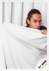 【中古】生写真(ジャニーズ) Aぇ! group/草間リチャード敬太/体見切れ・両手布・顔右向き・カメラ目線・背景白/「関ジュ 夢の関西アイランド 2020 in 京セラドーム大阪 ～遊びにおいでや!満足 100%～」グッズオフショット/公式生写真