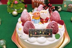 6号サイズ　フェイクイチゴのクリスマスケーキ2023　焼き菓子　生ケーキ　カヌレ