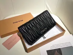 miumiuウォレット/財布、両用パスケース、カード/キーケース[本日特価|新品未使用品]