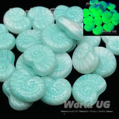 ウランガラス オウムガイ型ビーズ 水色/白色 17mm 3粒
