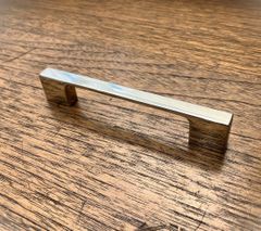 [41]ハンドルYHC-1201　クロムメッキ仕上げ【1個】真鍮　 かわいいカワイイ可愛いお洒落オシャレおしゃれ 取手取っ手持ち手ドアハンドル引き手引手引き出しキャビネットタンス扉戸棚家具チェストモダンシルバー鏡面金具装飾高級感DIYシンプル小さい