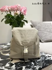 【今日特価】Lululemon Drawstring バケットバックパック - モダンな収納アイテム
