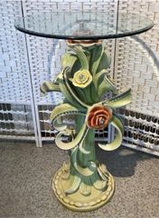 薔薇のガラステーブル