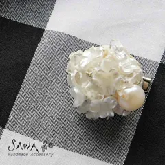 【新品】【SAWA サワ】淡水パール×天然石のブローチ (te-bro-19)<br><br> ハンドメイド 手作り 作家 アクセサリー レディース ナチュラル