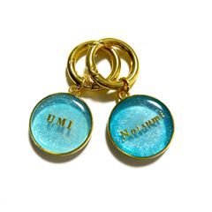 透き通るブルーの名入れキーリング＊名入れキーホルダー＊名前＊文字入れ＊レジン＊海＊ラメ＊グリッター＊数量限定＊ハンドメイド＊レジン