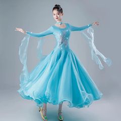 超メルカリ市】⭐️ディズニープリンセスのようなスタンダードドレス