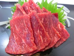 生食用　馬刺しロース　800g入り（個食パック包装 80～120g ）