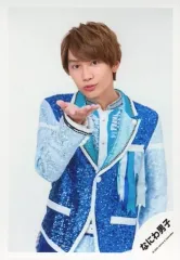 【中古】生写真(ジャニーズ) なにわ男子/藤原丈一郎/膝上・衣装青・水色・右手上げ・パー・顔左向き・背景白/「関ジュ 夢の関西アイランド 2020 in 京セラドーム大阪 ～遊びにおいでや!満足 100%～」グッズオフショット/公式生写真