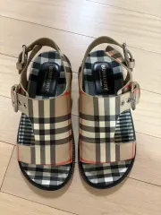 『最終値下げ、美品』Burberry バーバリー　サンダル　ミュール BURBERRY 新品】バーバリーの新品サンダル - メルカリ