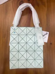 イッセイミヤケ　バオバオ　カラット　baobao CARAT アイテムのご紹介「CARAT」 – isseymiyake.com