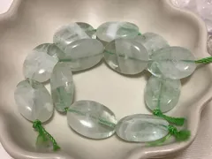 【天然石】6粒セット✴︎グリーンファントム (グリーンフローライトインクォーツ) ✴︎蛍石✴︎オーバル型✴︎楕円形✴︎12x16mm✴︎6粒セット✴︎うっすら緑✴︎ハンドメイド✴︎少量をご希望の方へ