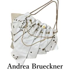 汚れあり　Andrea Brueckner　レディース　ビンテージ　バッグ　レザー　ショルダーバッグ　　白　エッフェル塔　ガラスハート　りんご
