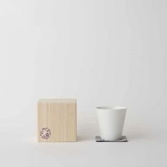 【新品未使用】WDH 白磁カップ 桐箱 桜 380ml コースター 日本製 岐阜 湯呑み 和食器 おしゃれ シンプル ギフト 贈り物 プレゼント