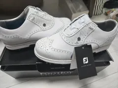 footJoy ゴルフシューズ CLASSICS サイズ 7 1/2 美品希少 MEN'S プレミアシリーズ フィールド レザー - FootJoy Japan