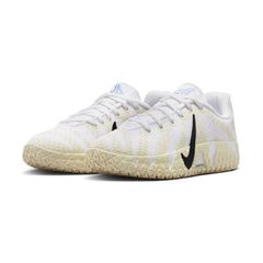 海外限定　日本未発売　NIKE トラベルセット　ネックピロー　旧正月 海外限定 日本未発売 NIKE トラベルセット ネックピロー 旧正月