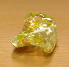 ウランガラスのペンダントトップ　10　byチェコボヘミアガラス