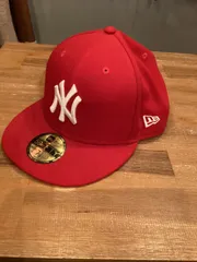 美品 ニューエラ New Era 赤 ベースボールキャップ キャップ 帽子 NY ニューヨーク ヤンキース 正規品 MLB 59FIFTY