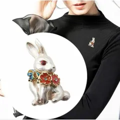 ブローチうさぎ小さめ大人可愛い上品アクセントお花白動物アニマルカジュアルピン卒業