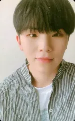 【中古】コレクションカード(男性) SEVENTEEN/WOOZI(ウジ)/バストアップ・衣装青.白・ストライプ柄/5TH MINI ALBUM『YOU MAKE MY DAY』(MEET Ver.)特典トレカ