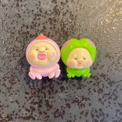 【２個セット】　こびとづかん こびと図鑑　こびとずかん　バスボール　バスボム　入浴剤　フルーツバスケット　ミカンキツケ　イチゴクレナイ　カクレモモジリ　レモンスマシ　　スモモノウチ　フィギュア　おすわりマスコット　2799