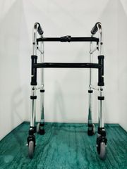 ミニフレームウォーカー　WFM-4262SW5GW3　折り畳み歩行器　キャスター　超コンパクト　小柄  歩行器　折りたたみ歩行器　折り畳み式　ピックアップ　キャスター付き　歩行補助
