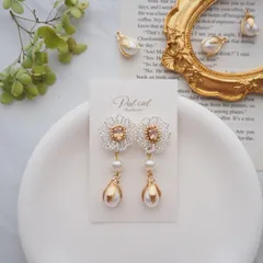 2way❁⃘ホワイトのお花×しずくパールのピアス/イヤリング