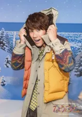 【中古】生写真(ジャニーズ) ジャニーズWEST/濱田崇裕/上半身・衣装ベージュ.黄色.オレンジ・両手フード・体左向き・口開け/「ジャニーズWEST LIVE TOUR 2017 なうぇすと」オリジナルフォトセット