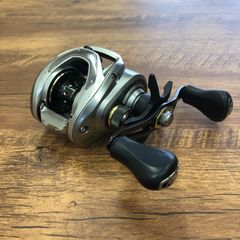 美品REAL METHOD GIGASALT HGベイトリール右巻き替スプール付 タカミヤ】オリジナルブランド REAL METHOD ベイトリール 右巻き