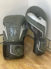 2025年最新】venum グローブ 8の人気アイテム - メルカリ