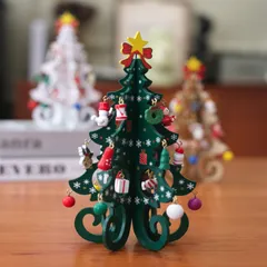 クリスマスツリー飾り、グリーンツリーにカラフルな飾り付き (グリーン)のサムネイル