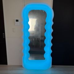 Ultrafragola Mirror ウルトラフラゴーラ　ミラー　poltronova（ポルトロノーヴァ）　 エットレ・ソットサス　ミラー　スタンドミラー　姿鏡　鏡　リプロダクト