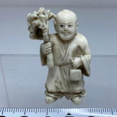 送料無料　根付布袋様　時代物、細密彫物 送料無料 根付布袋様 時代物、細密彫物 - メルカリ