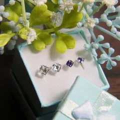 アクアマリン　アイオライト　スクエアカット　３月の誕生石ピアスセット