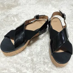 UGG　ショシャナ　USA8 25cm相当　ブラック　エナメル スエード クロスストラップ　厚底 コルクソール