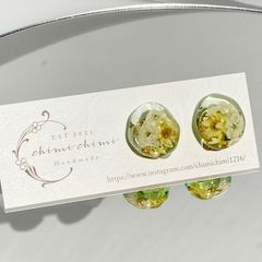 ふわっとグラデーションお花の一粒イヤリング/グリーン系