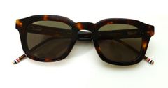 【トムブラウンのボスリントンタイプのセルフレームサングラス】THOM BROWNE（トムブラウン）　UES412A-215-48 / 2N（honey tortoise / green G-15）