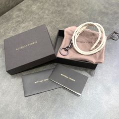 ▼【未使用品】BOTTEGA VENETA/ボッテガヴェネタ イントレチャート ネックストラップ 白 ホワイト 箱 付属品あり S25802381083