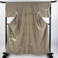 付下げ 身丈161cm 裄丈66cm M 袷 落款 枝花 草花 ぼかし 灰茶 正絹 秀品 【中古】