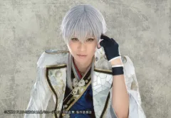 【中古】生写真(男性) 岡宮来夢(鶴丸国永)/横型・キャラクターショット/Blu-ray・DVD「ミュージカル「刀剣乱舞」鶴丸国永 大倶利伽羅 双騎出陣-春風桃李巵-」ネルケオンラインショップ予約特典撮り下ろし写真(ライブver. 第1形態 Aパターン)