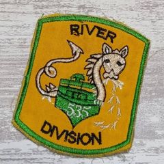AS10 ベトナム 戦争 ワッペン ドラゴン 龍 竜 RIVER DIVISION 動物 海軍 船 黄 刺繍 米軍 サバゲー カスタム 古着