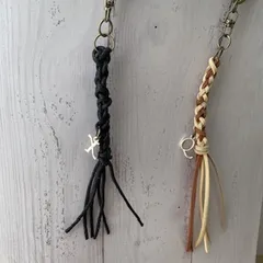 革紐キーホルダー