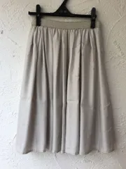 ナチュラルビューティー　薄ベージュウエストラメ入りゴムスカート