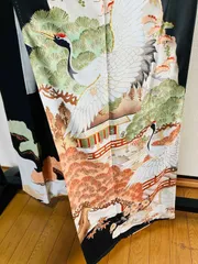 着物 黒留袖 正絹 / 黒色系 ブラック系 / 草花文 五つ紋 身丈約152cm 裄丈約64cm 袖幅47.5cm 後幅29cm 前幅22.5cm TCS着物 W28